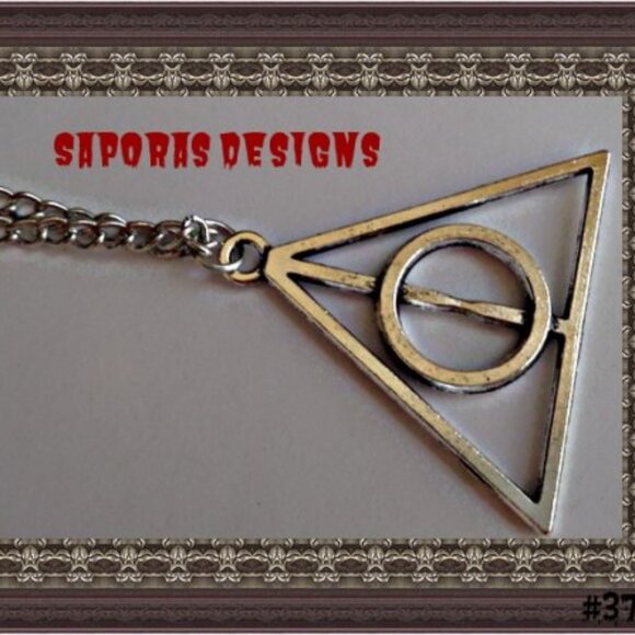 Silver Tone Harry Potter Deathly Hallows Theme Necklace Unisex - Picture 1 of 1